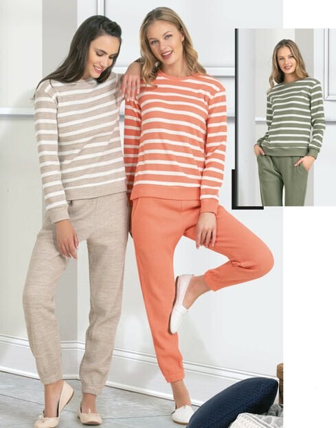 Kışlık Çizgili Şık Ve Rahat Ev Giysisi