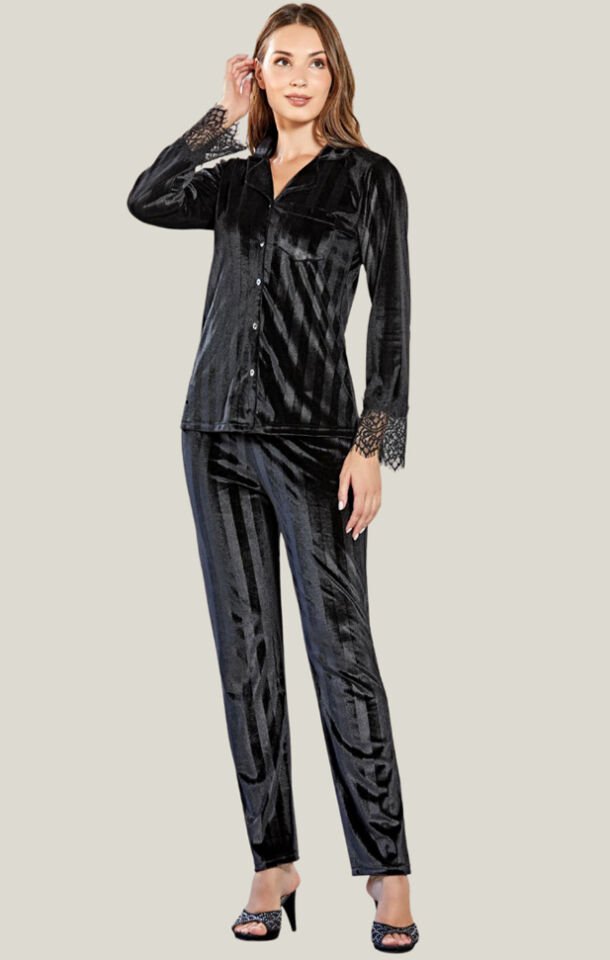 Kadife Önden Tam Düğmeli Uzun Kol Kadın Pijama